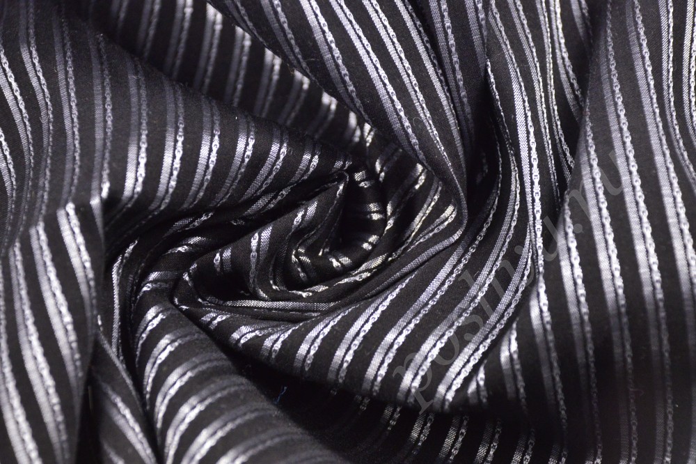 Черная костюмная ткань с серебряными полосами