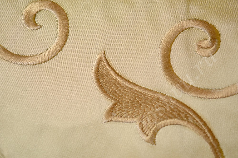 Ткань для штор портьерная золотистого цвета в классический узор