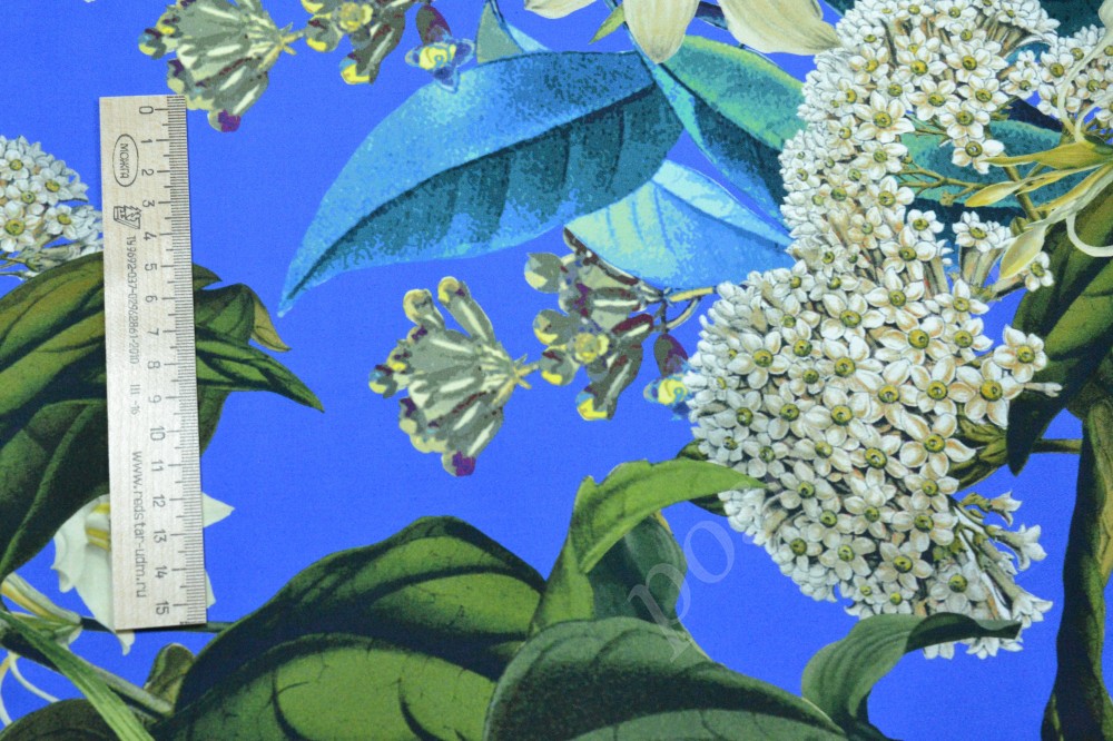 Ткань хлопок принт голубого оттенка в белые цветы