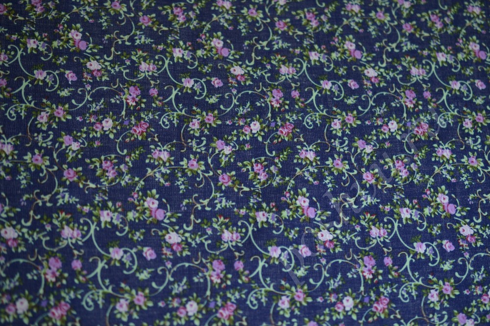 Ткань репс темно-синего оттенка с цветочным принтом