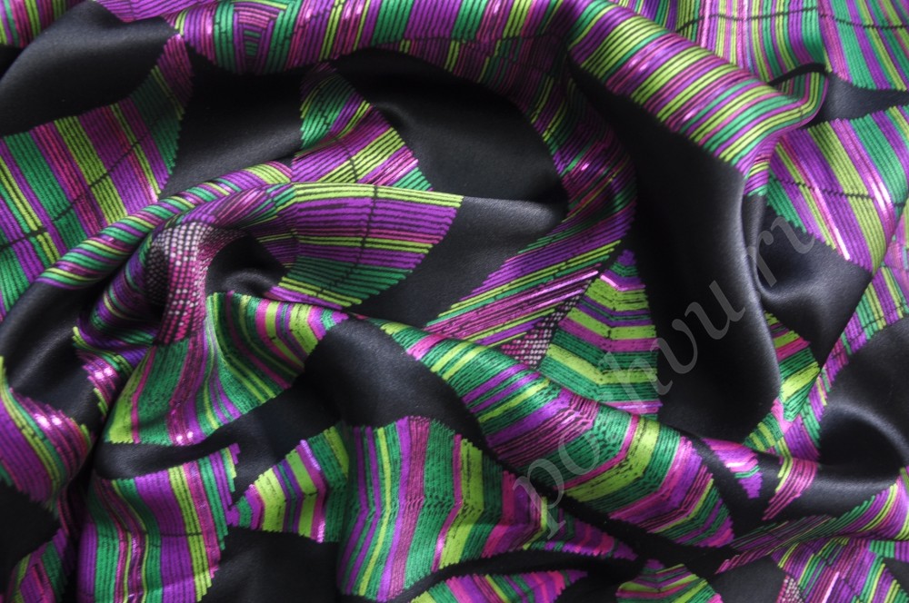 Шёлк атласный набивной черно-фиолетового цвета