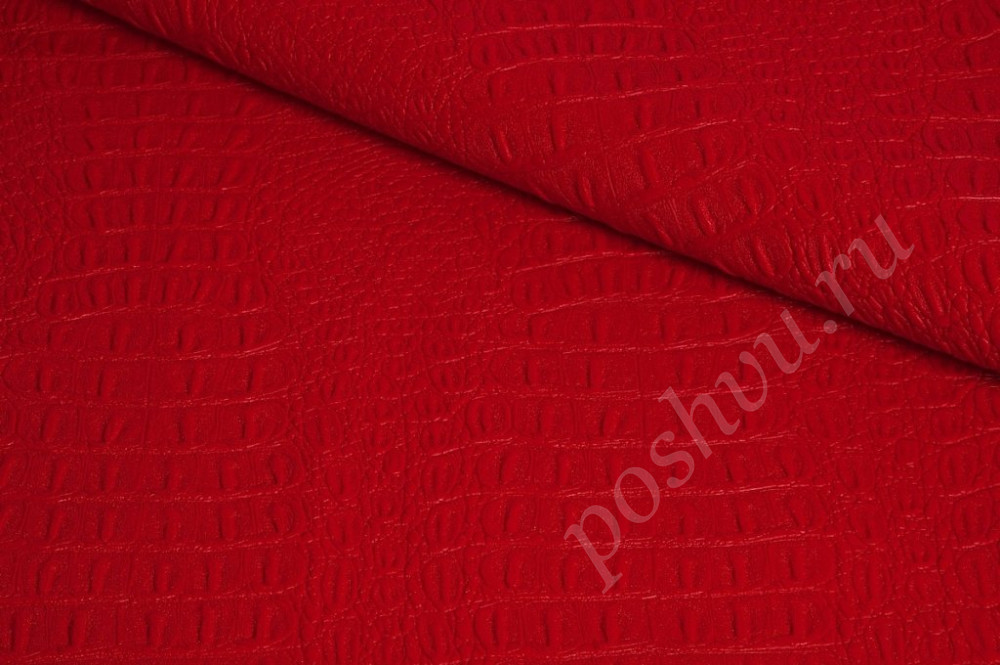 Мебельная ткань экокожа CROCODILE красного цвета 710г/м2