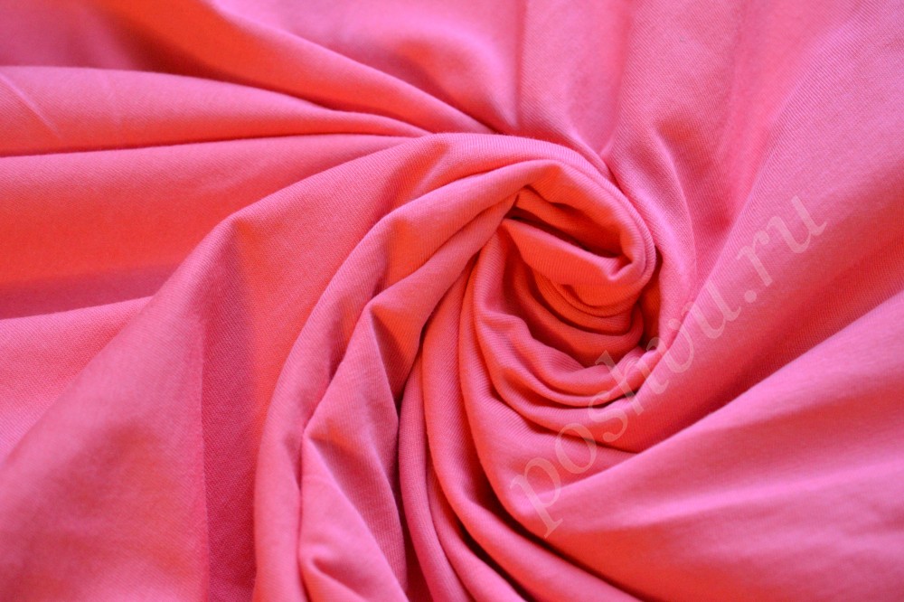 Трикотажная ткань розового оттенка