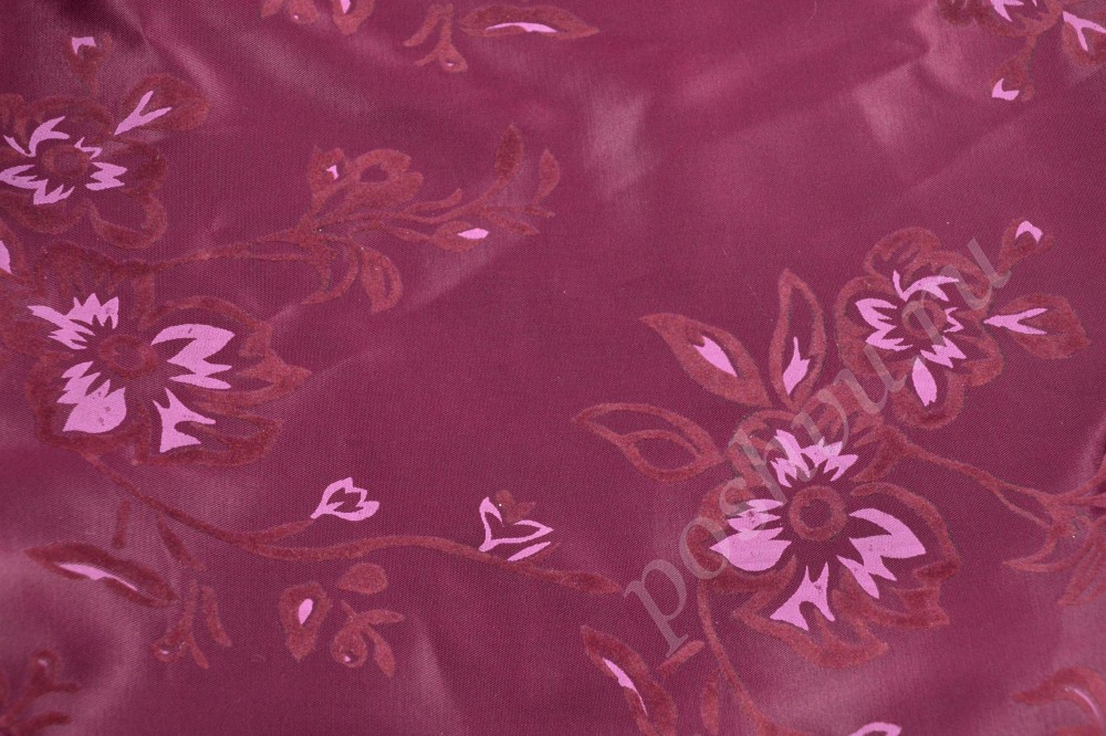 Ткань атлас набивной бордового цвета в цветочный узор