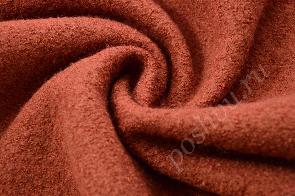 Оригинальная лоденовая ткань красно-коричневого оттенка