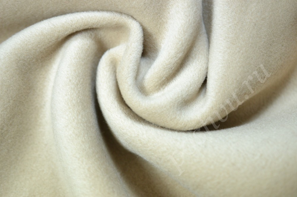 Ткань пальтовая Max Mara нежно-белого оттенка
