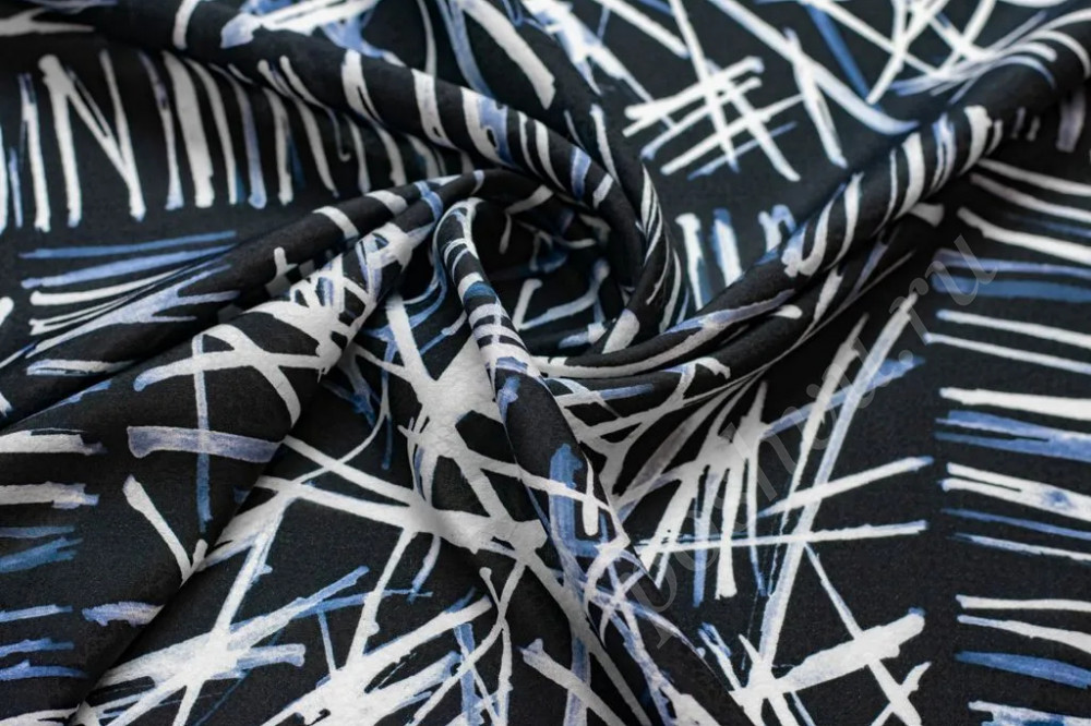 Блузочно-плательная ткань черно-бело-синего цвет с абстрактным рисунком