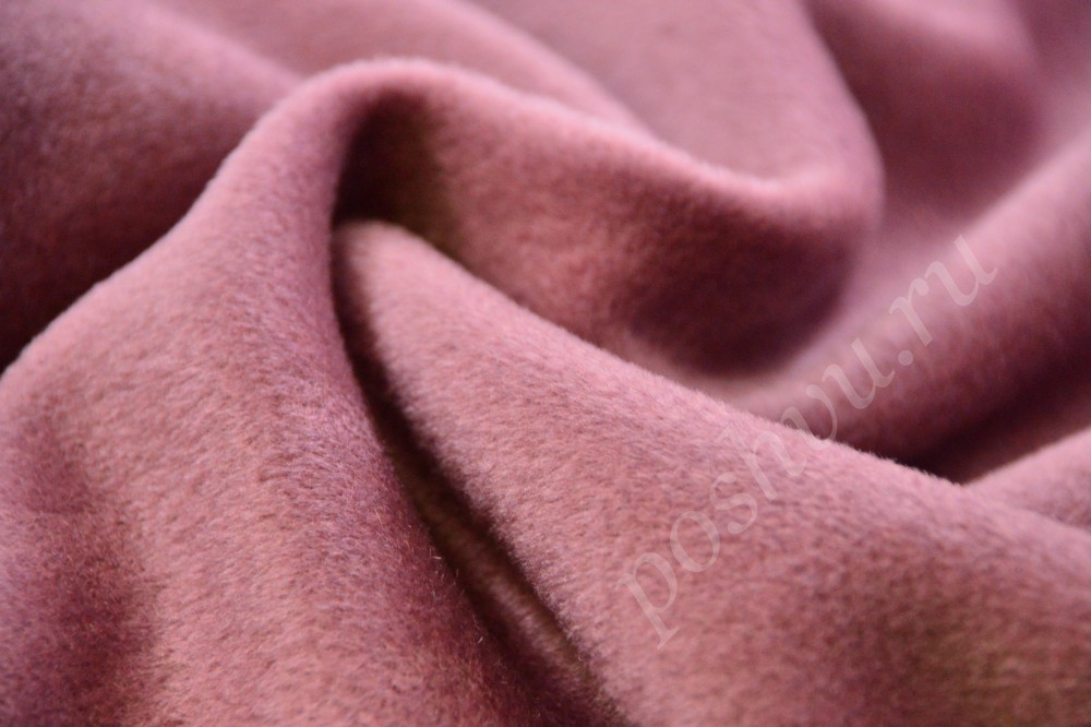 Женственная пальтовая ткань грязно-розового цвета