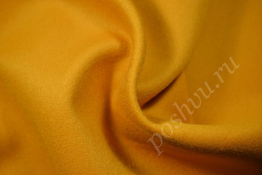 Пальтовая ткань Max Mara теплого желтого оттенка