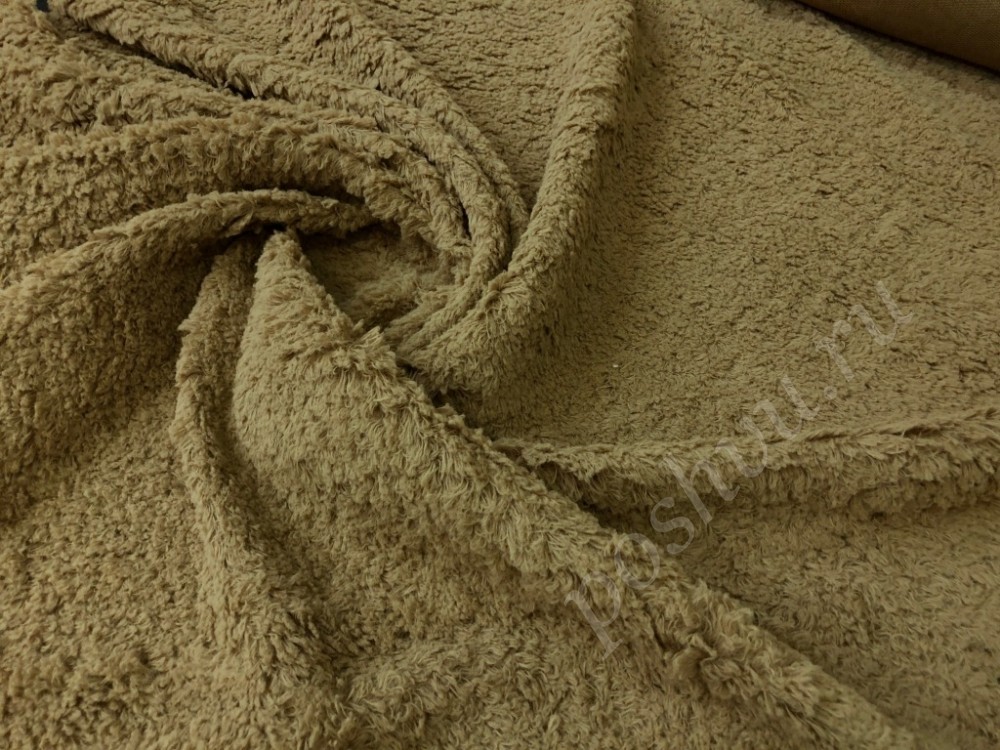 Искусственный мех песочного цвета