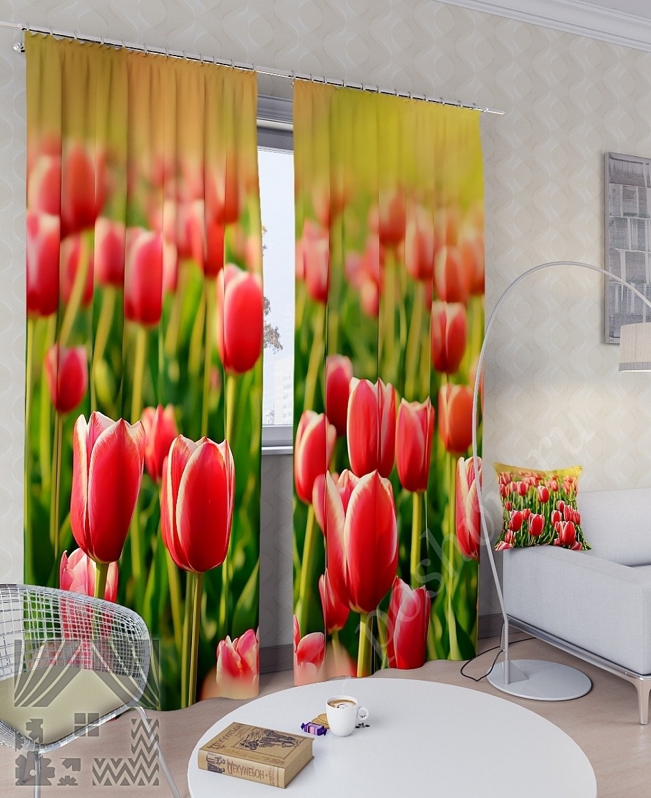 Комплект готовых фото штор с изображением тюльпанов для гостиной