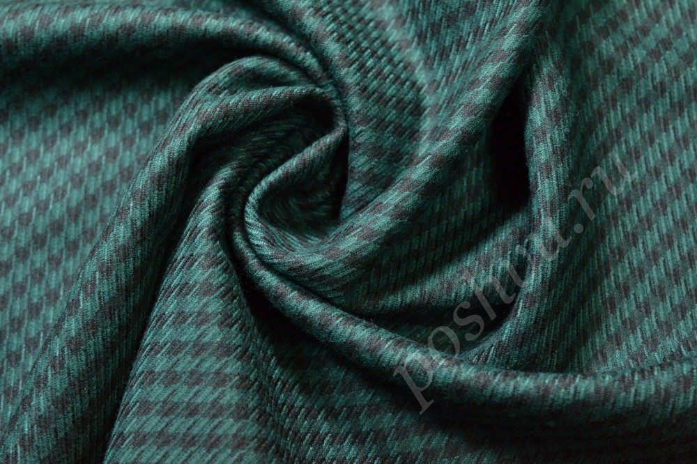 Костюмная ткань с черно-зеленым узором