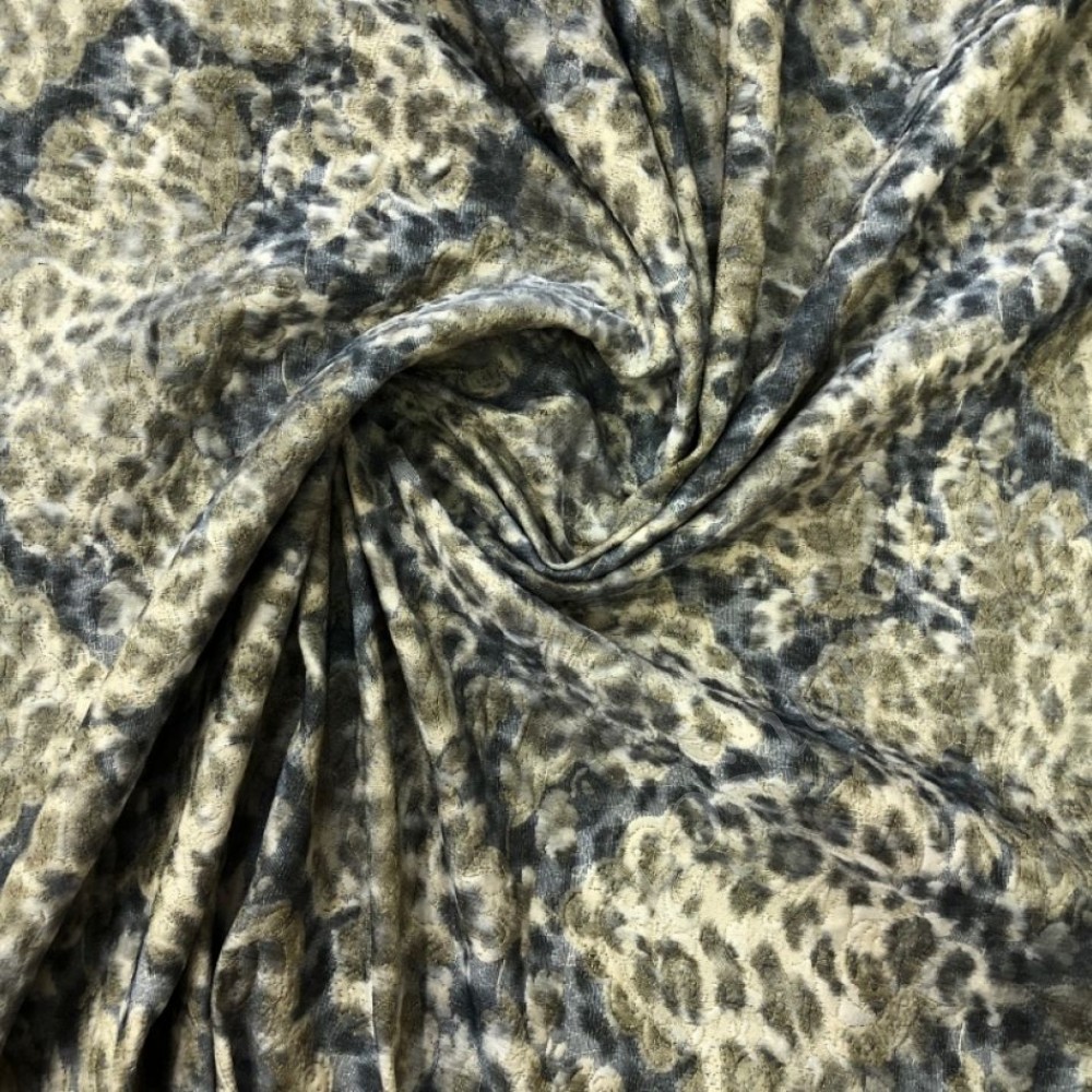 Жаккардовая ткань с леопардовым принтом