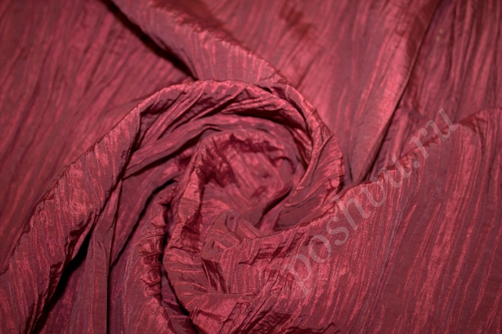 Ткань бордовая тафта-жатка красного оттенка