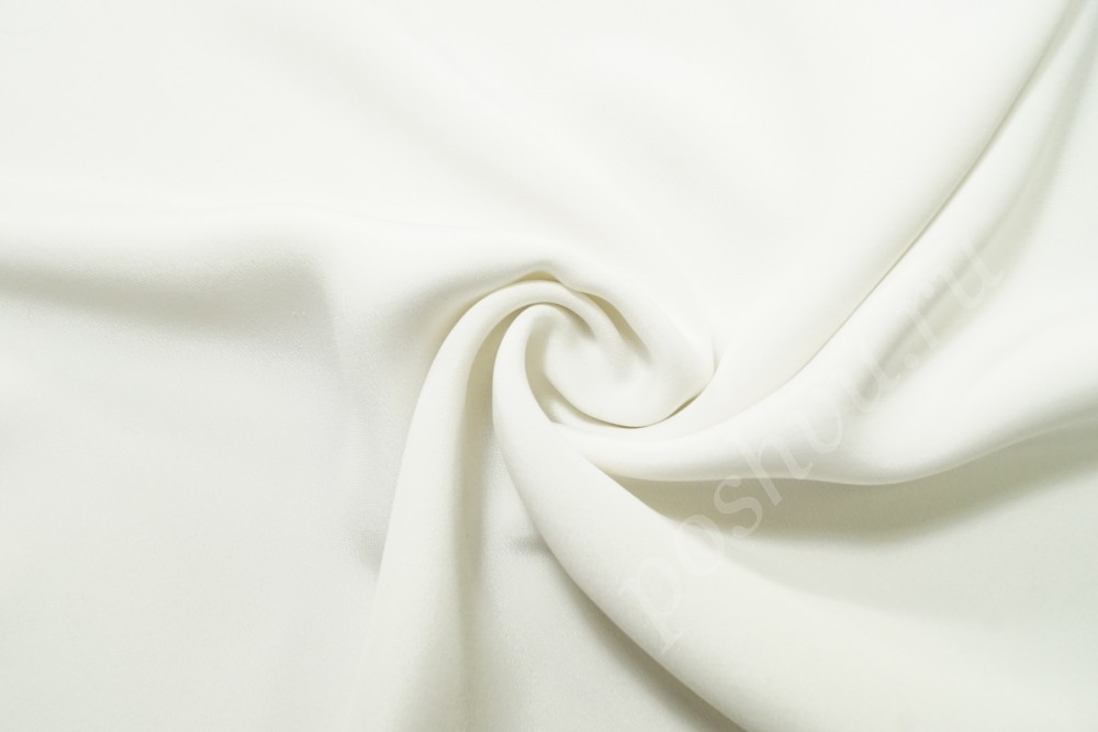 Шёлковая ткань белоснежного оттенка