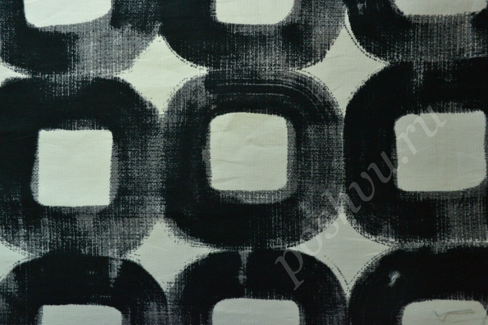 Джинсовая ткань белого цвета с чёрным геометрическим узором