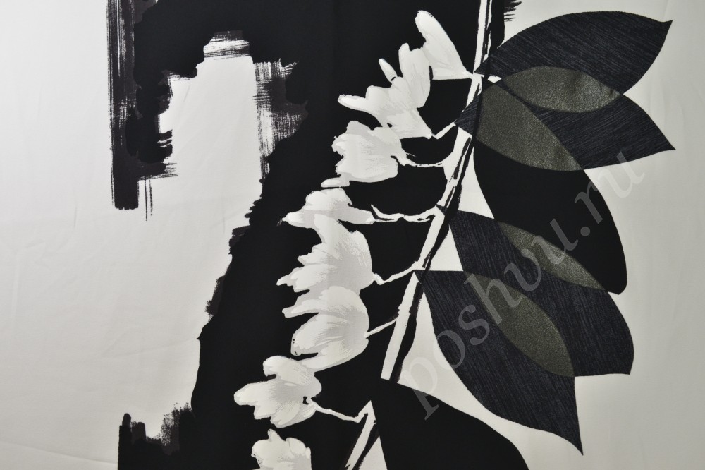Креповая ткань купон белого цвета с чёрным рисунком