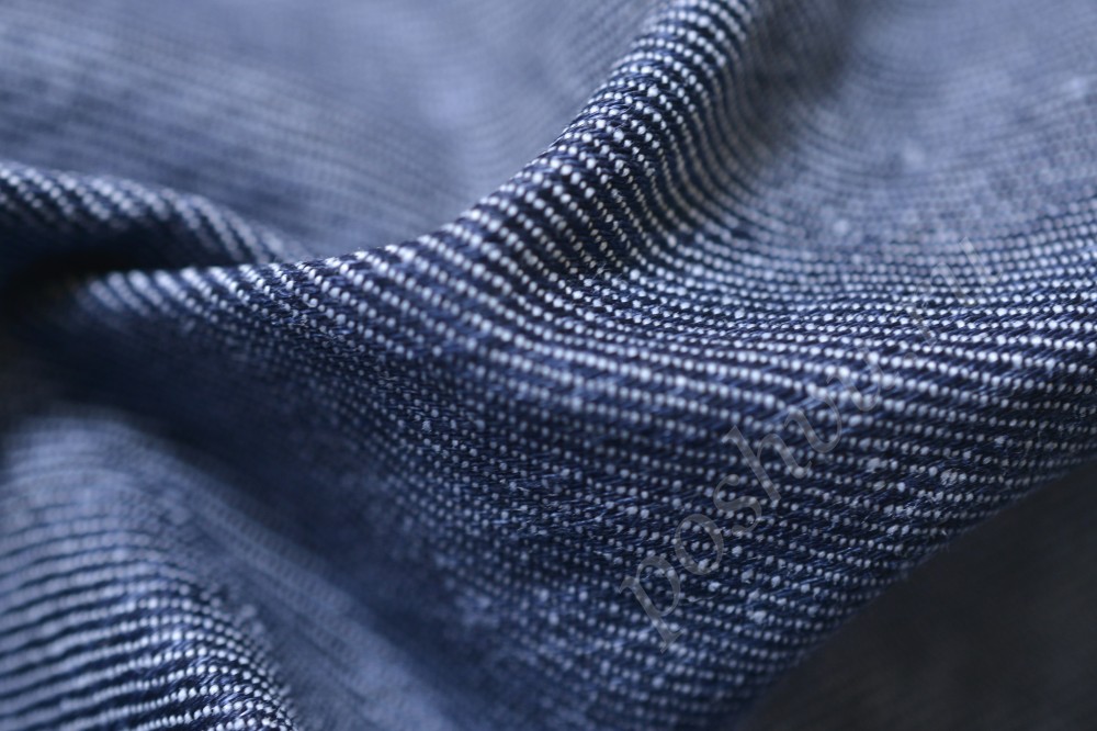 Ткань джинсовая синего цвета
