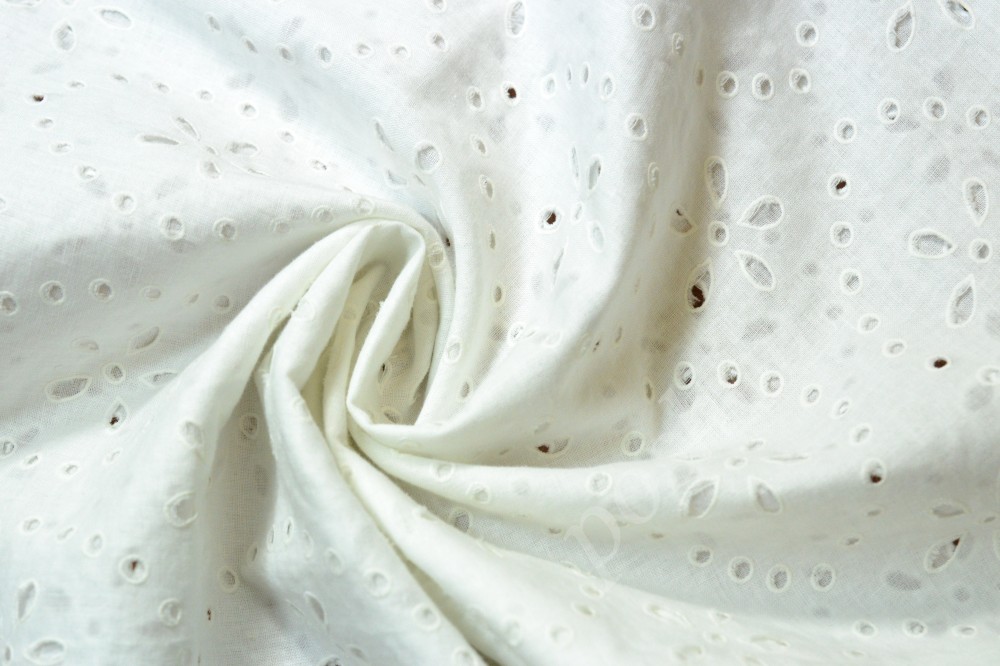 Хлопковая ткань шитье белого цвета с узором