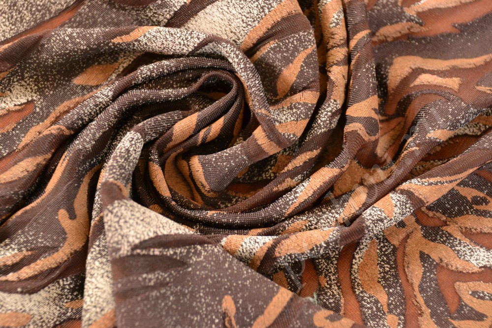 Ткань трикотаж бело-коричневого оттенка с рельефным рисунком