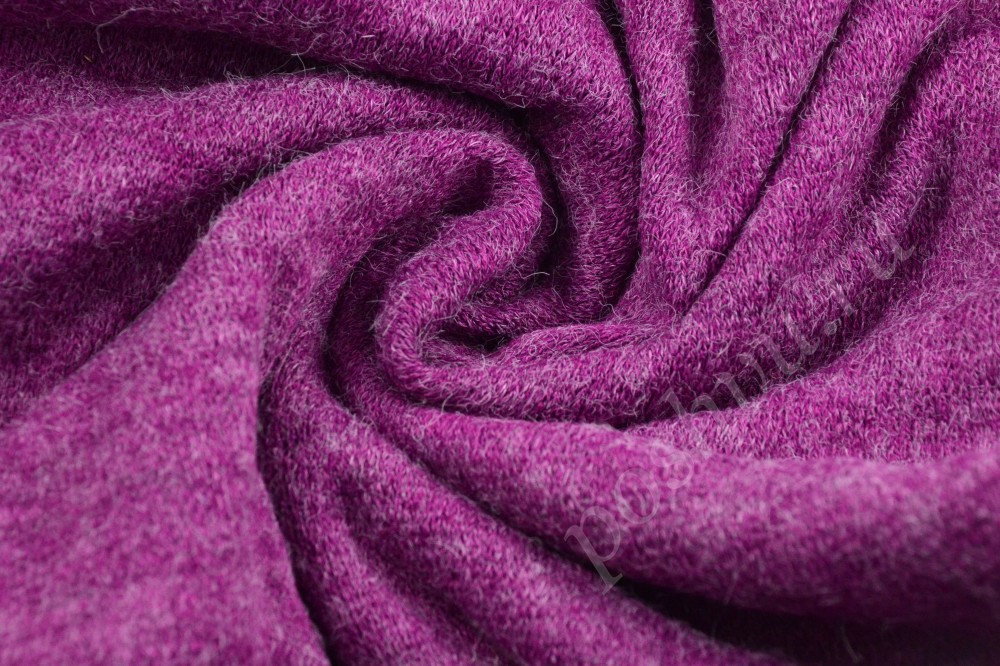 Трикотажная ткань пурпурного цвеат