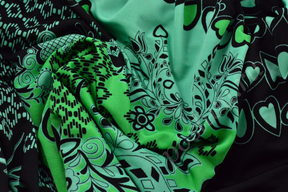 Оригинальная вискозная ткань с зелёным орнаментом на тёмном фоне