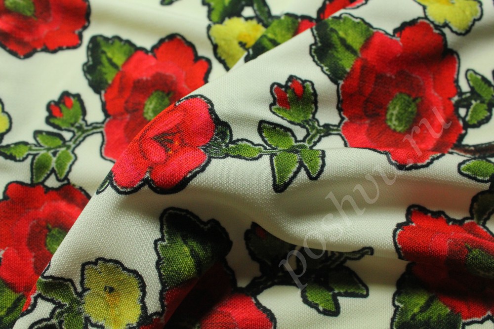 Ткань трикотаж-креп белого оттенка в красные и желтые цветы Dolce&Gabbana  цветы