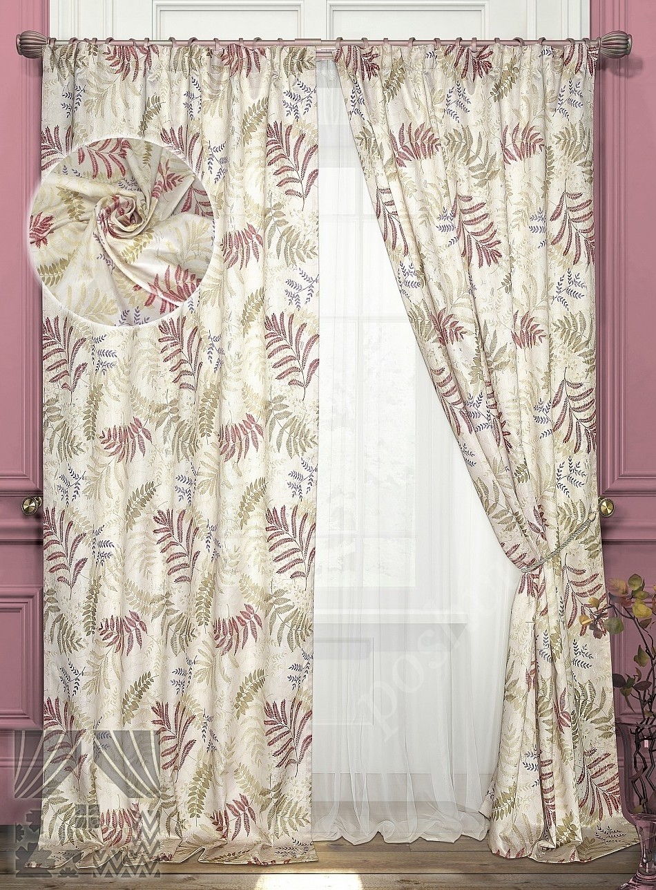 Кремовый комплект штор с изысканным принтом из крупных листьев и тюлем в комплекте