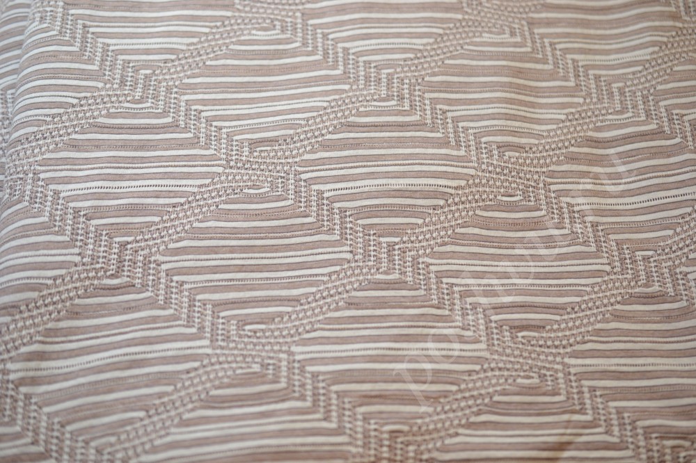 Ткань трикотаж кремово-песочного цвета в ромбах