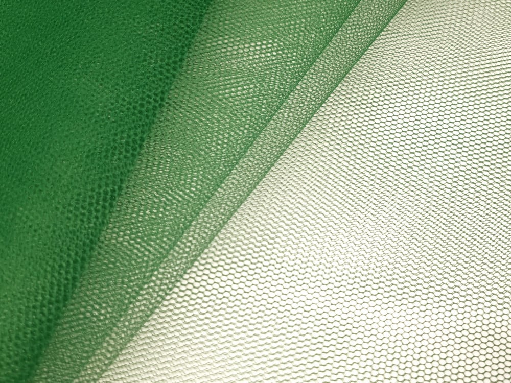 Фатин жесткий, зеленого цвета, 200 см