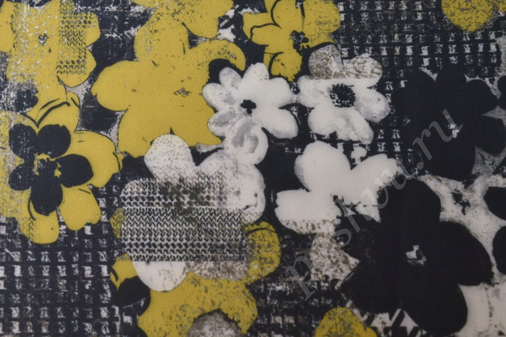 Ткань неопрен с цветочным принтом на чёрно-белом фоне