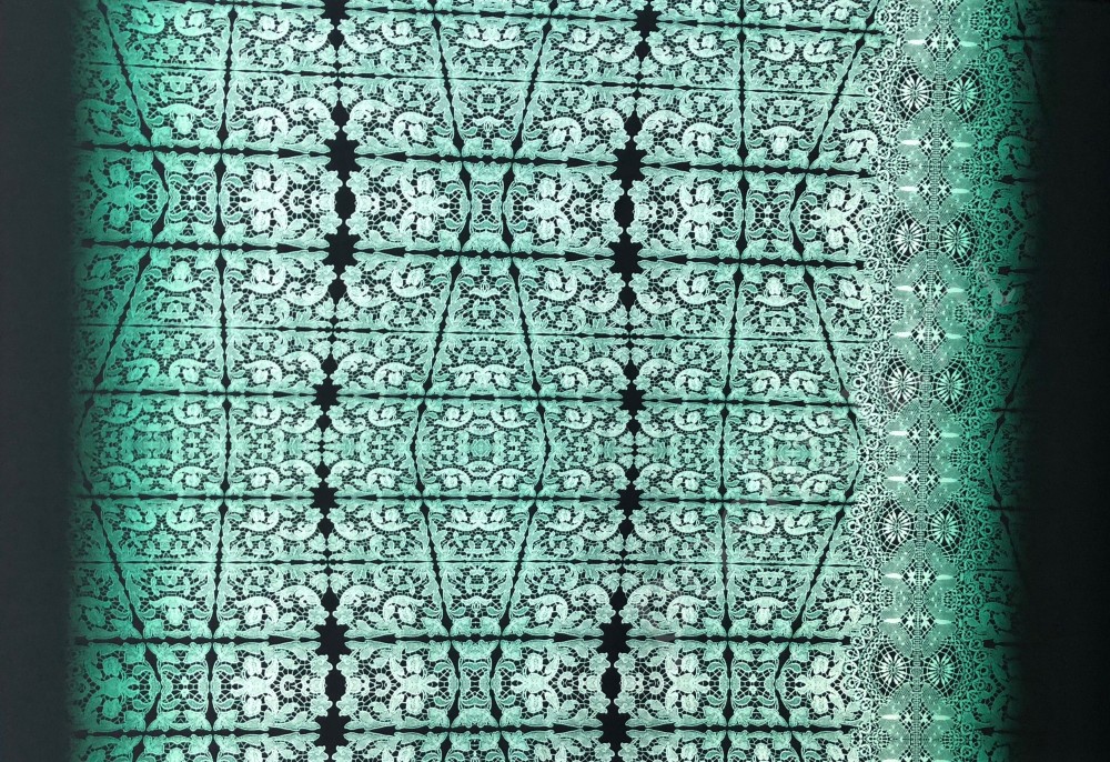 Ткань крепдешин Зелено-белый орнамент
