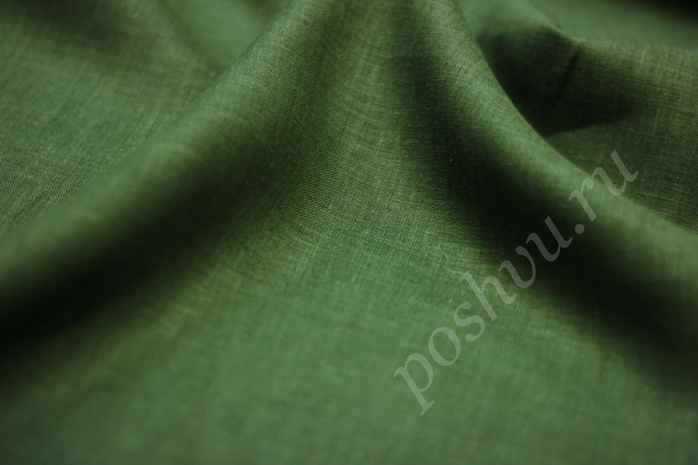 Плотная льняная ткань темно-зеленого цвета