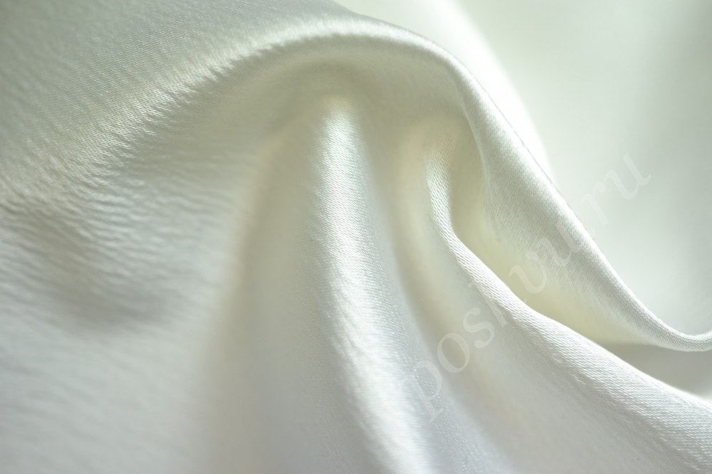 Костюмная ткань изящного белого оттенка