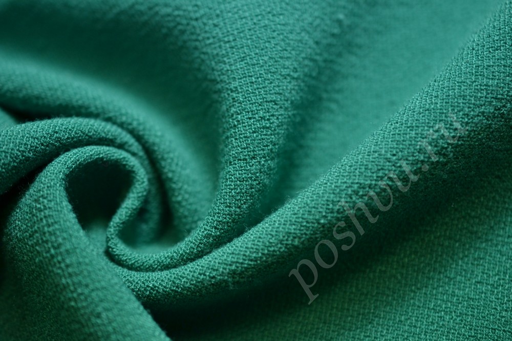 Костюмная ткань насыщенного синевато-зеленого оттенка