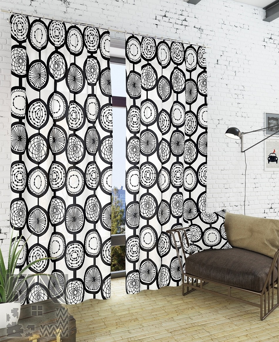 Креативный комплект штор черно-белого цвета с оригинальным рисунком