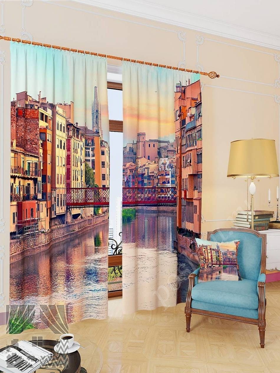 Комплект готовых фото штор с изображением канала в жилом квартале для гостиной