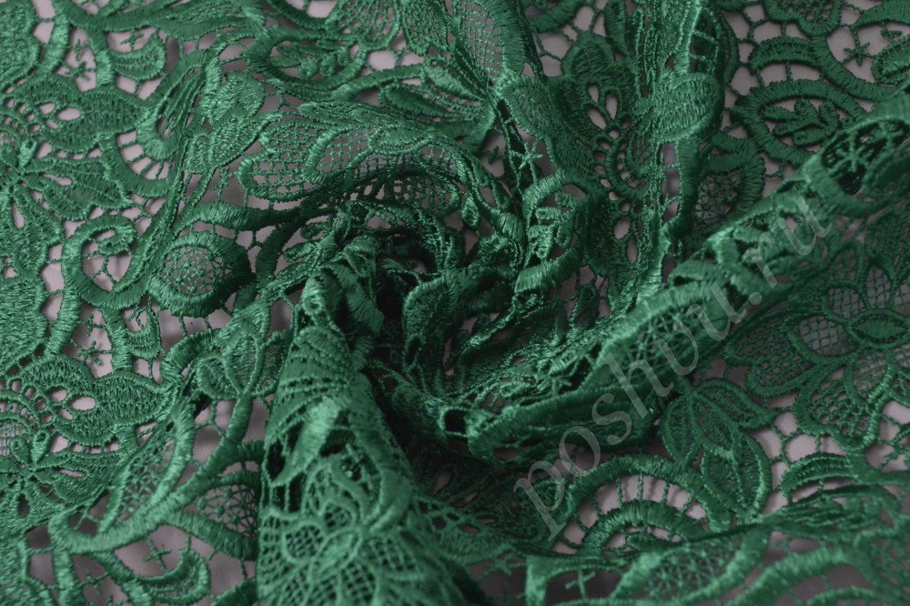 Кружевная ткань из гипюра сочная зелень