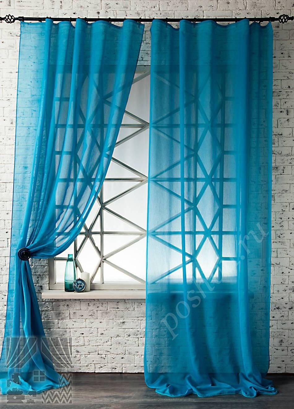 Прекрасный однотонный тюль насыщенного бирюзового цвета для гостиной или спальни