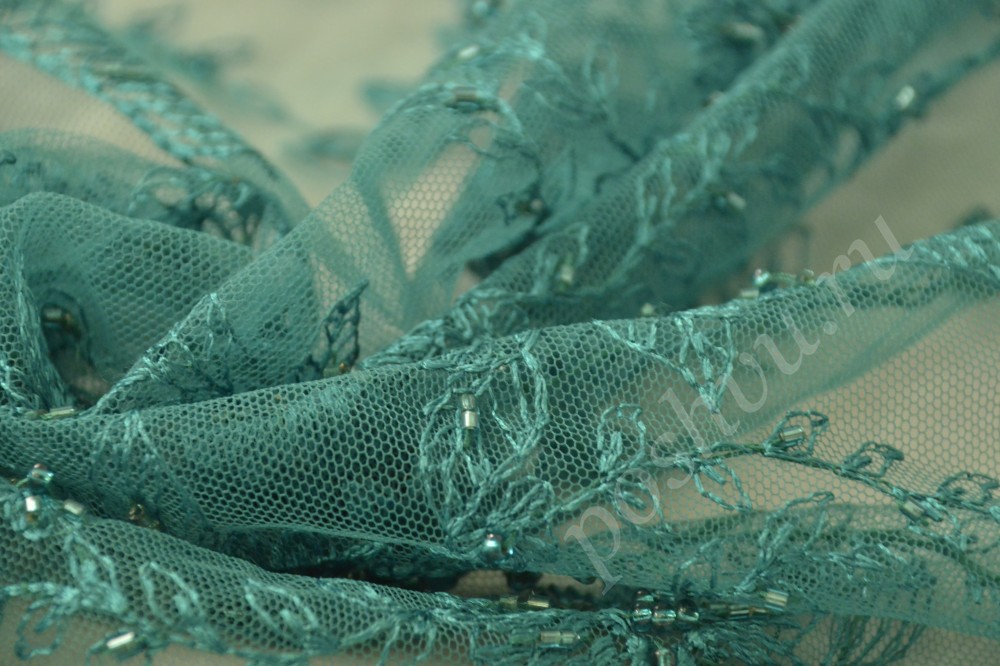 Шикарная гипюровая ткань с бисером и стеклярусом королевский аквамарин