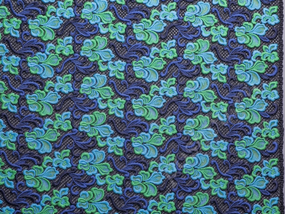 Ткань Кружево черного оттенка в сине-зеленые цветы