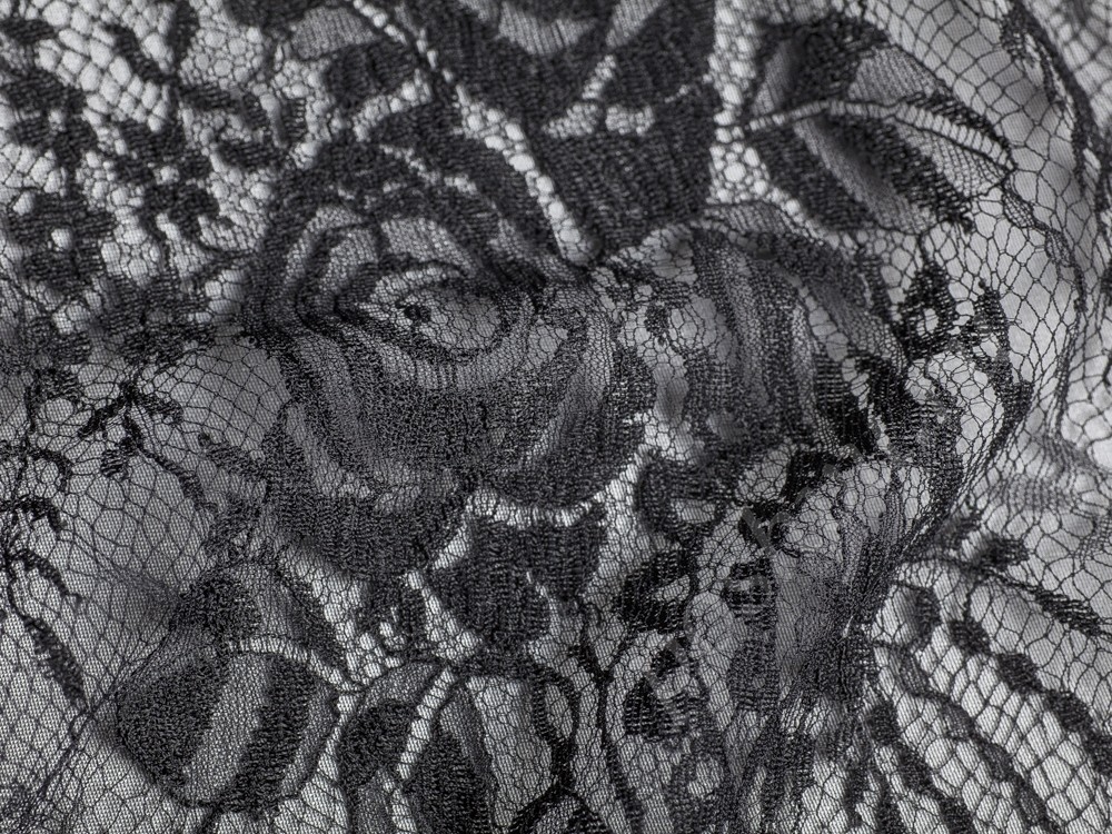 Ткань Кружево классического черного цвета с цветочным узором
