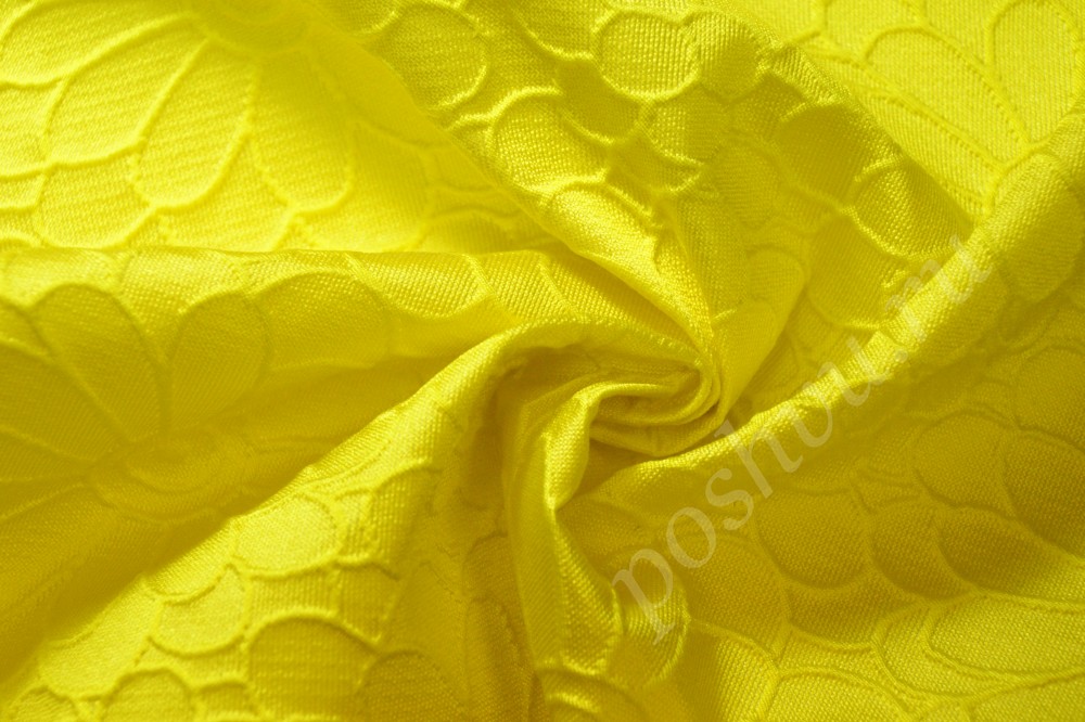 Ткань жаккард желтого оттенка с цветочным узором