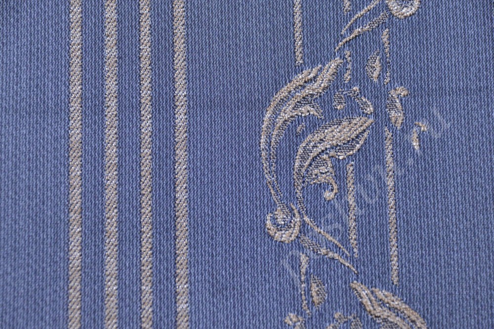 Ткань для мебели жаккард голубого оттенка в полоску и узором
