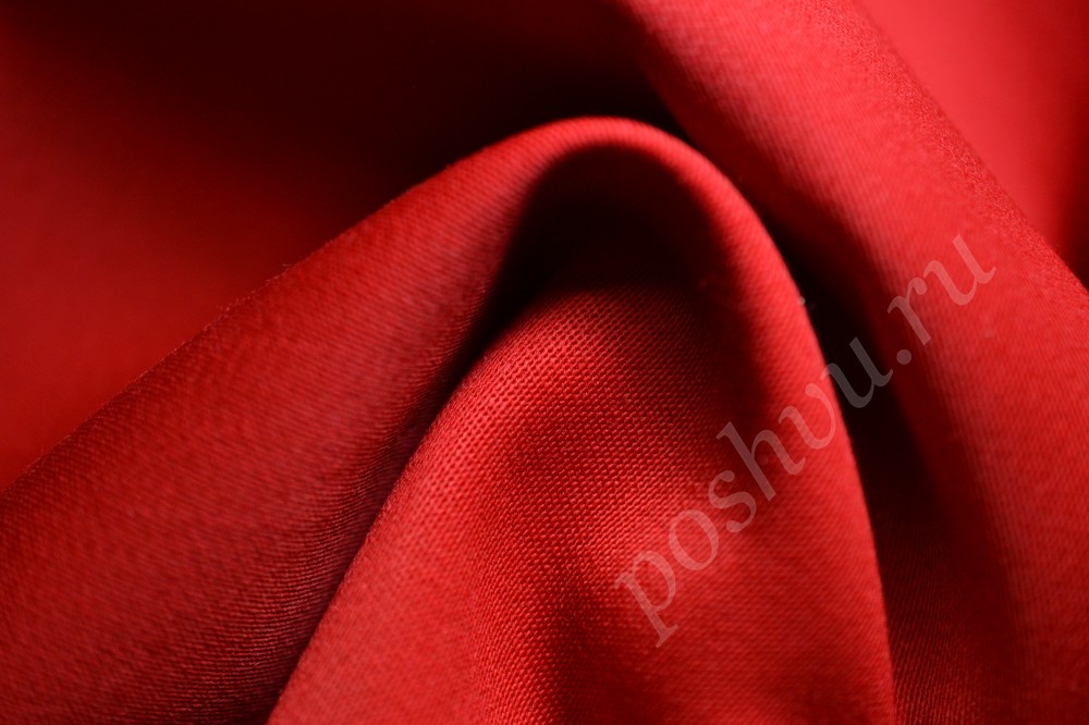 Ткань костюмная красного оттенка Кармен