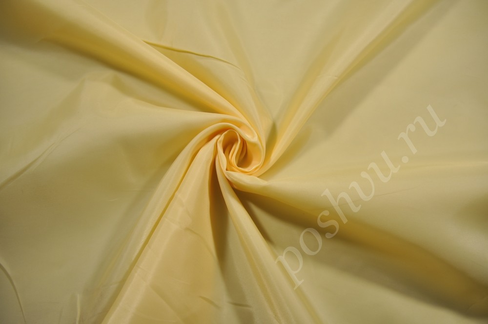 Подкладка плотная бледно-желтого цвета