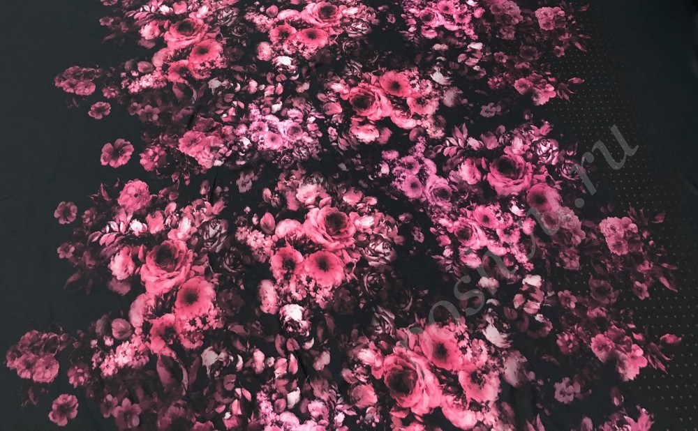 Ткань холодная вискоза Фонтан из роз, купон 1.25м