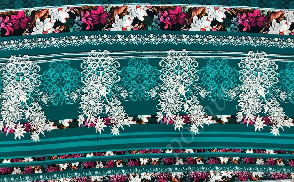 Ткань трикотаж креп с комбинированным цветочным рисунком