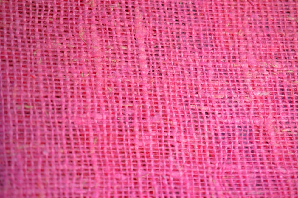 Натуральная льняная ткань розового оттенка