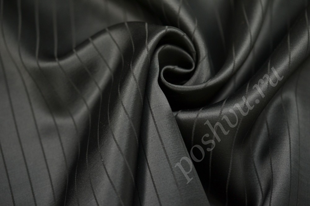 Ткань костюмная черного блестящего цвета в полоску